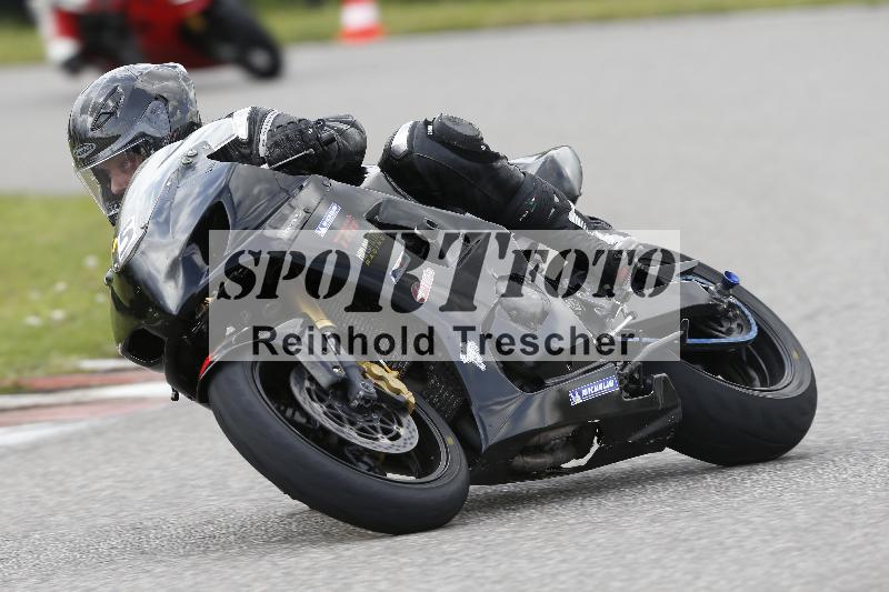 Archiv-2025/09 22.04.2025 Cornu Master School ADR/rot-rouge/5